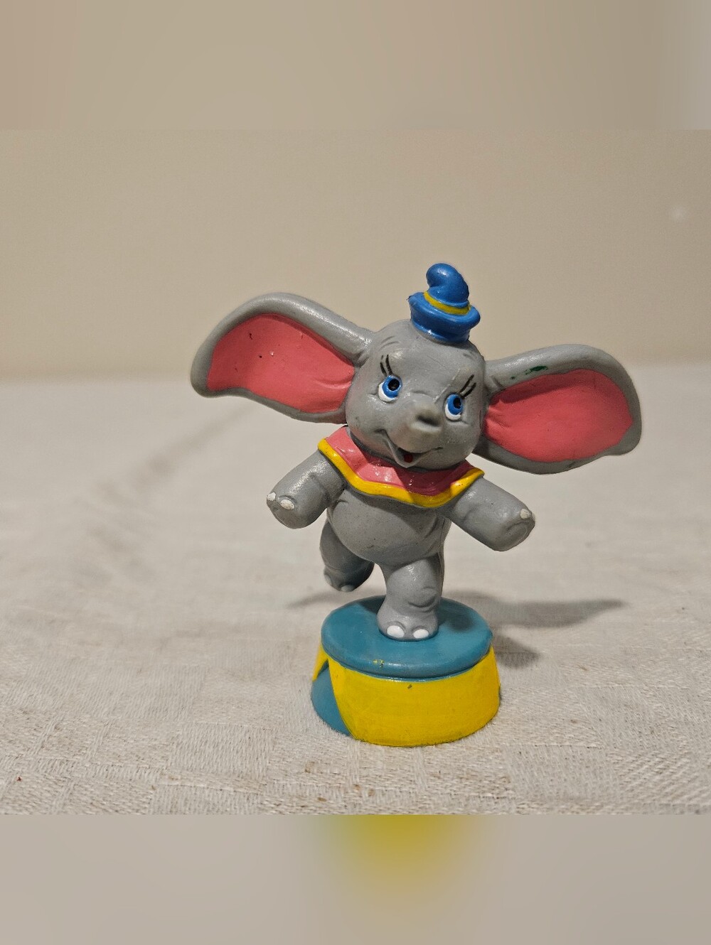 Vintage Dumbo Action Figure Walt Disney Bully West Germany 1987 3" Toy